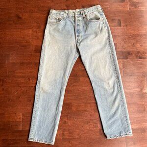 Levi's 501 - Made in USA - 34 x 30 - 1999 - Light Blue Jeans